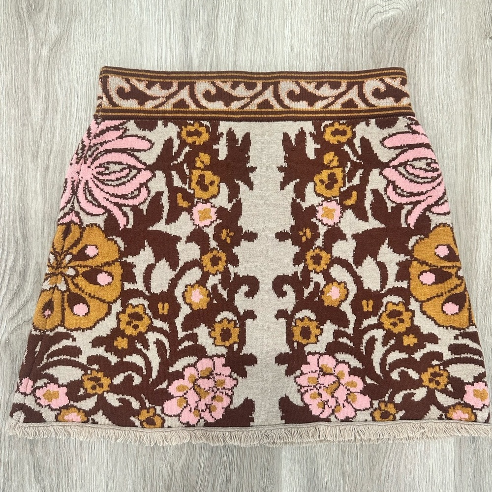 Cara Cara Lindy Skirt in Bogata Scarf Blush - Picture 6 of 10